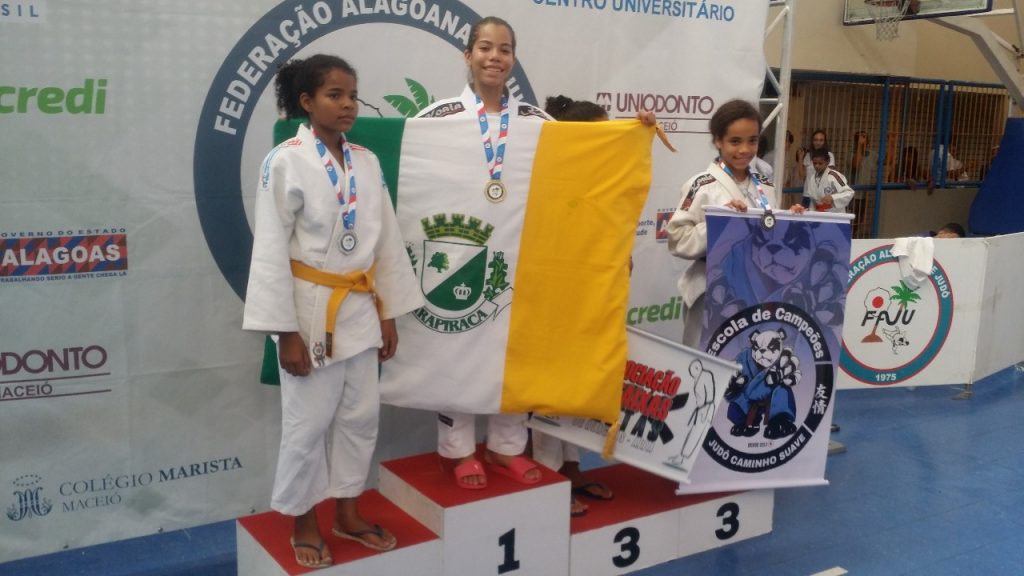 Judocas arapiraquenses se destacaram no Campeonato Alagoano de Judô disputado no último sábado (17)