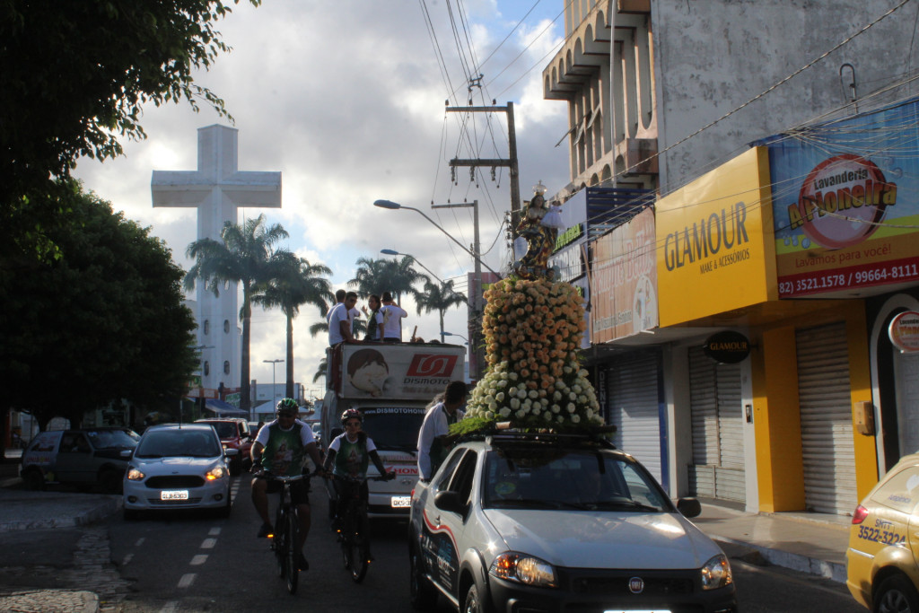 Carreata foi realizada nesse domingo (20) pelas principais ruas da cidade de Arapiraca (Fotos: Genival Silva)