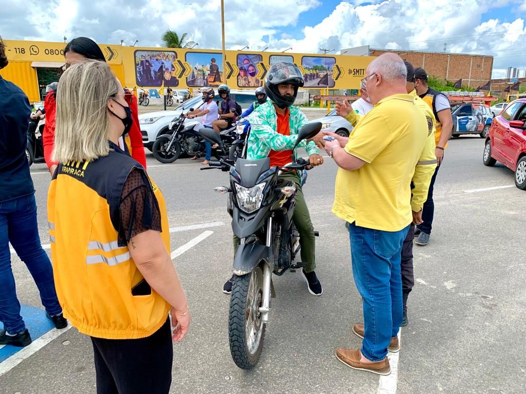 Prefeitura de Viçosa - Diretran promove blitz educativa de trânsito para  motociclistas