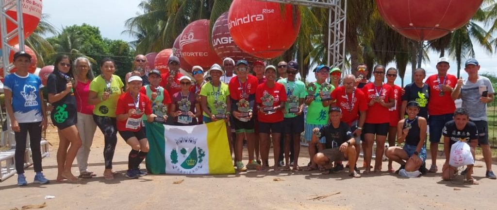 Em competição de atletismo de alto nível, arapiraquenses conquistam medalhas e troféus em Petrolina