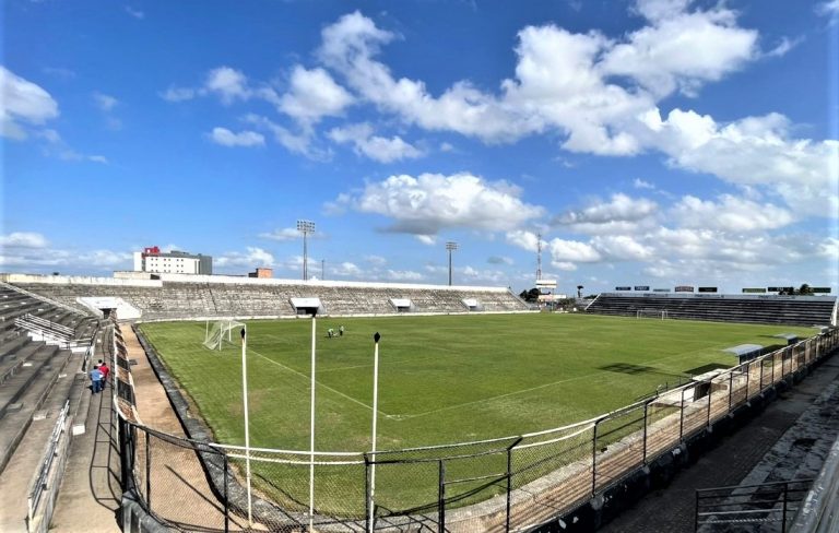 Lâmpadas em led darão mais potência à iluminação do Estádio Municipal de Arapiraca