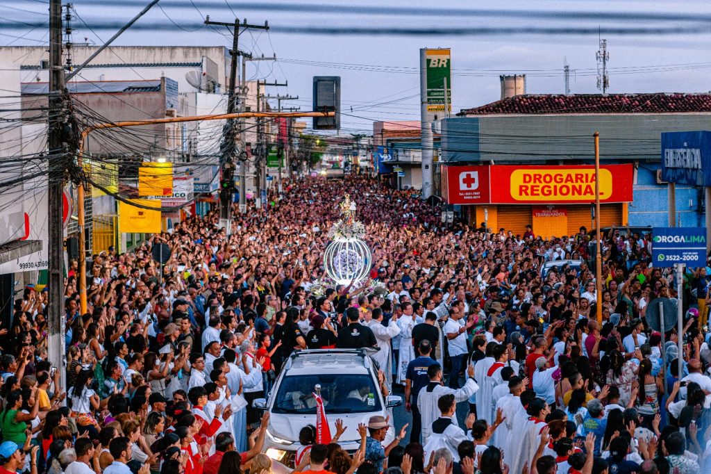 Prefeito Luciano Barbosa recebe pároco da Concatedral e celebra parceria para Festa da Padroeira